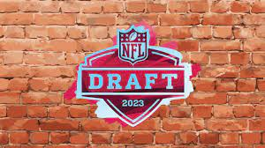 Yikes....there's a draft in here! #NFLDraft #ChicagoBears https://t.co/hfX9Cyae0U