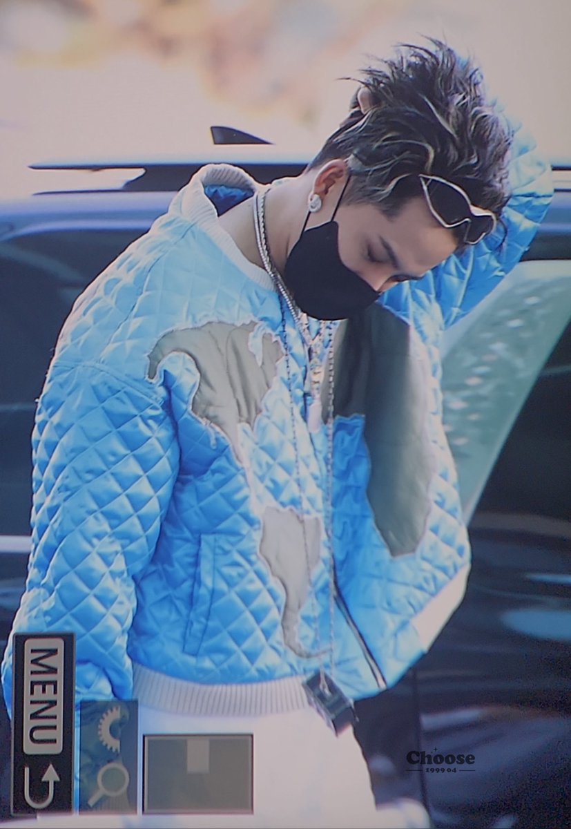 choose199904's tweet photo. 230428
Preview
#트레저    #최현석 #CHOIHYUNSUK 
#TREASURE https://t.co/iVffLDJMD2