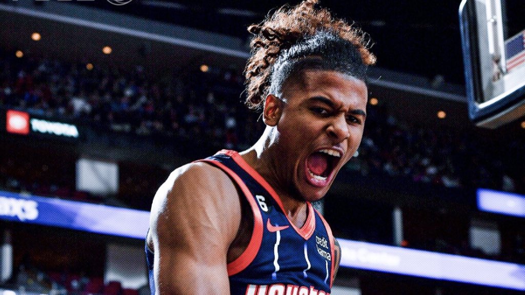BradeauxNBA's tweet photo. The Texans and Rockets 📈

Houston Sports is back. https://t.co/rOMLgT7fWq
