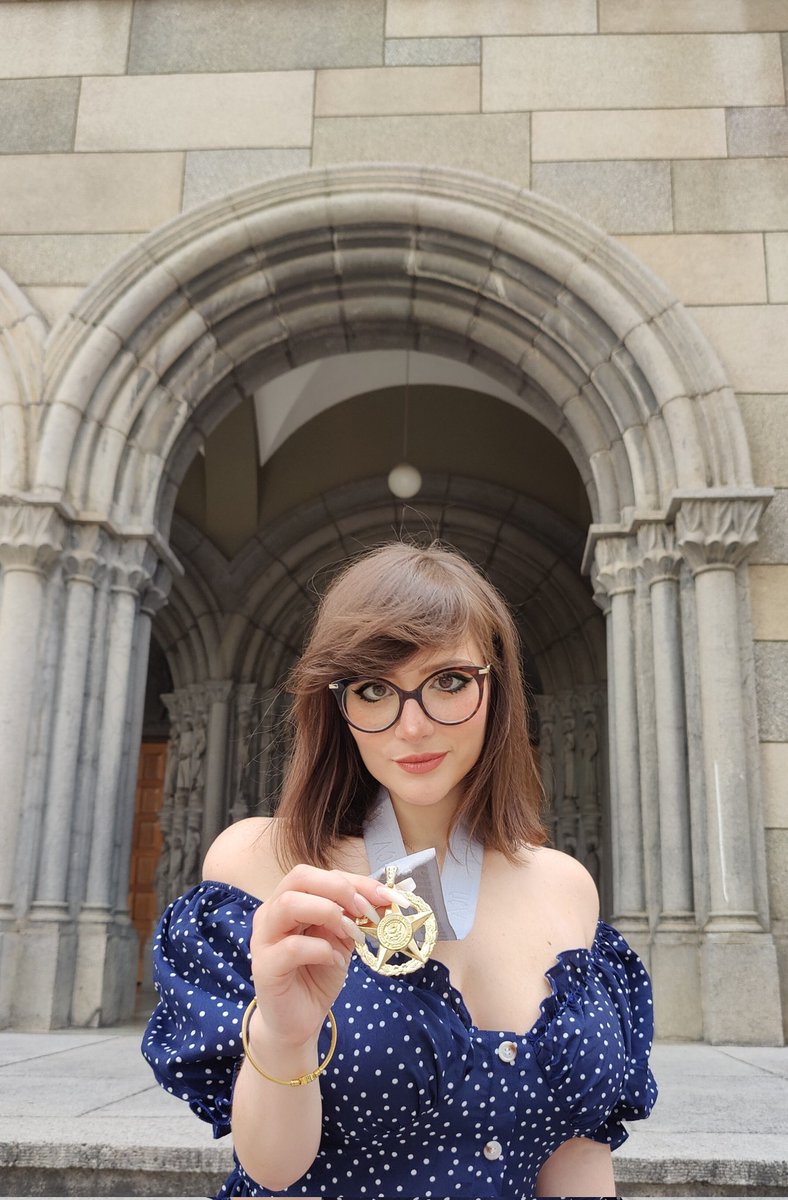 antodm_'s tweet photo. Ron Carúpano ganó 2 medallas Doble Oro y yo la de grado.

¿Casualidad? No lo creo. Una señal de que hoy se bebe ron. https://t.co/1bHcJXu8Nm