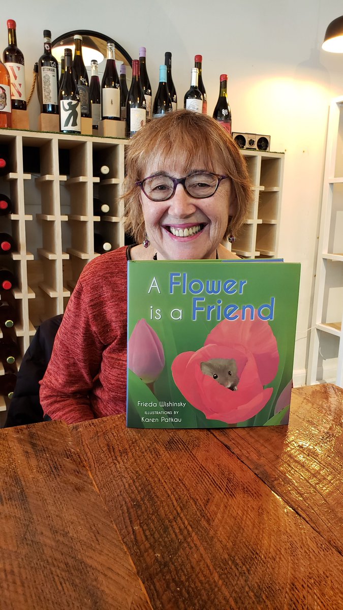 Another lovely picture book- A Flower is a Friend from the talented Frieda Wishinsky and illustrated by Karen Patkau from @PajamaPress1 ! Look forward to reading it...already enamoured with the gorgeous cover 🌻 🌹🌷