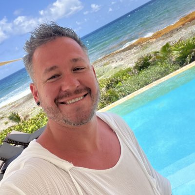 CavenderTurner's tweet photo. #NewProfilePic https://t.co/QCg4aikWIh