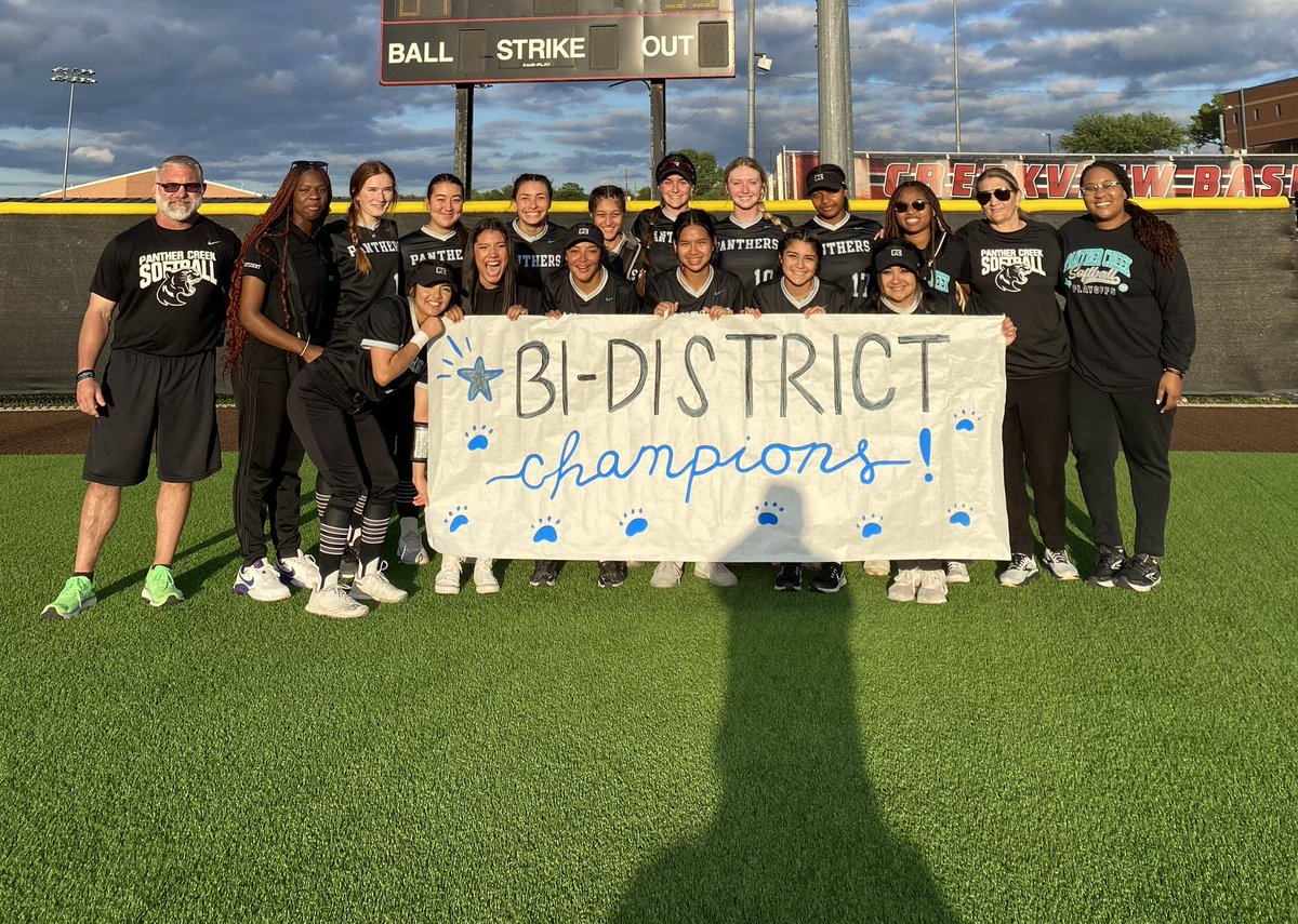 Bi-District Champs!!! Off to round 2!
#family#pawsupclawsout