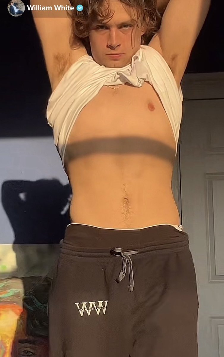 RobinScrutton's tweet photo. How is someone this hot 🥵 I can’t even believe it you guys 🫠🥵🔥 Post #2 #Williamwhite #HotAf #Whiteyynation #Bestliveever 🔥🔥🔥🔥 https://t.co/FSHLewjtuH