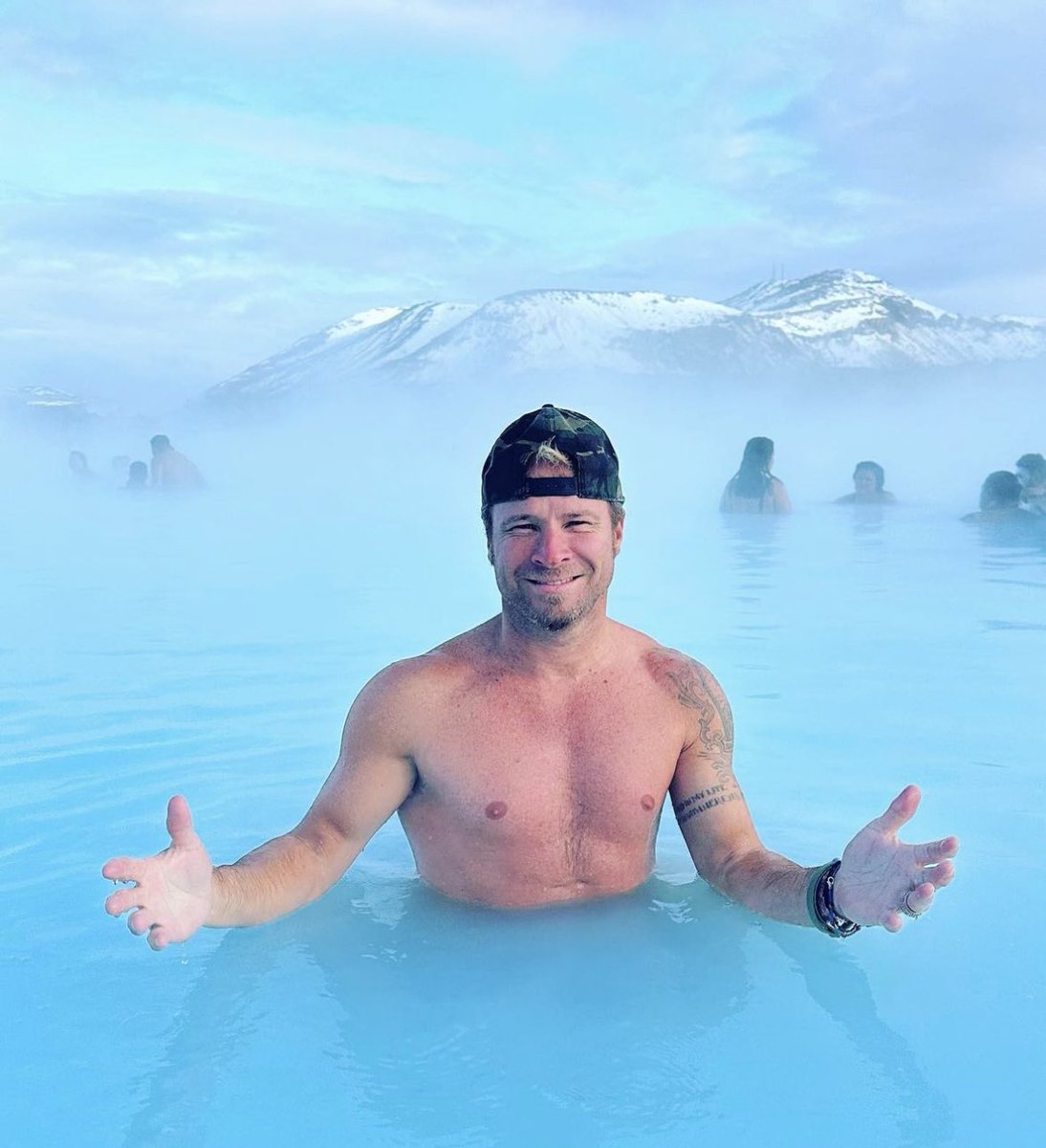 WHOTheBckstreet's tweet photo. We hear Iceland is on its way to melting right about now…. 🔥 https://t.co/mqpEkTYMmy