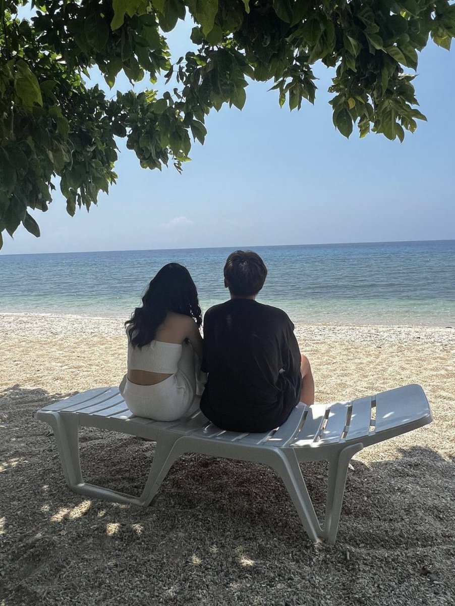 raawrbyx's tweet image. Goodmorning FranSeths!