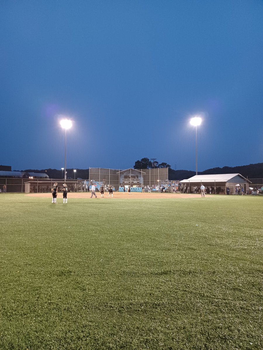 Final (8 innings): Winfield 3, Lincoln County 1.

The Generals close their regular season at 25-4. The Panthers fall to 19-3. #wvprepsb @MetroNewsPrep