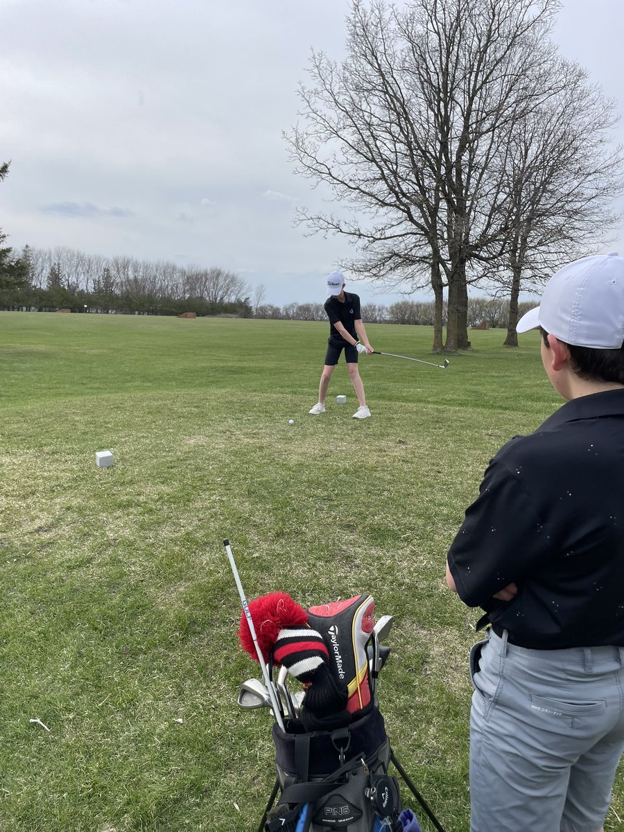 Another great night of golf for our <a href="/Owatonna_MS/">Owatonna Middle School</a> golfers. The boys tied Waseca and defeated Austin while the girls took down Waseca.  Weston Grimmius shot a 32 to lead the boys while Gabi Navarro led the girls with a 43.  Awesome work, Huskies! #OwatonnaProud #WeAreOwatonna