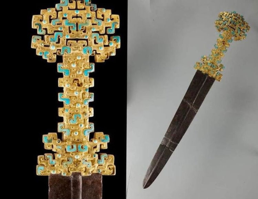 Earstohearyou's tweet photo. This is a Chinese Qin Sword with gold 'openwork' handle from between 770-476 BC
What did the Chinese KNOW creating a sword such as this? https://t.co/Zs5uPzUWJs