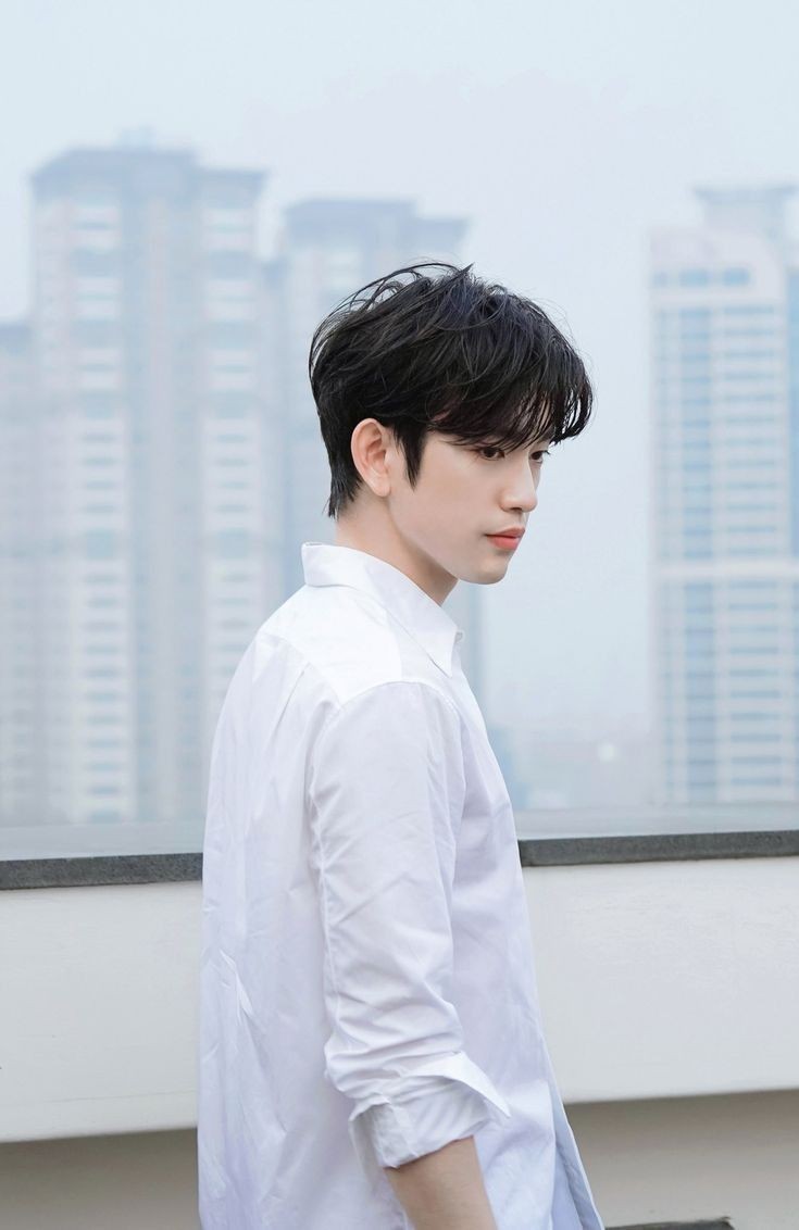 YingLadyrot's tweet photo. เชิญเทรนแท็กร่วมแสดงความยินดี ให้กับสุดหล่อกันค่า 😊😊

#ParkJinyoung_Baeksang2023 
Jinyoung at 59th Baeksang Awards https://t.co/0mUBNqJWDx