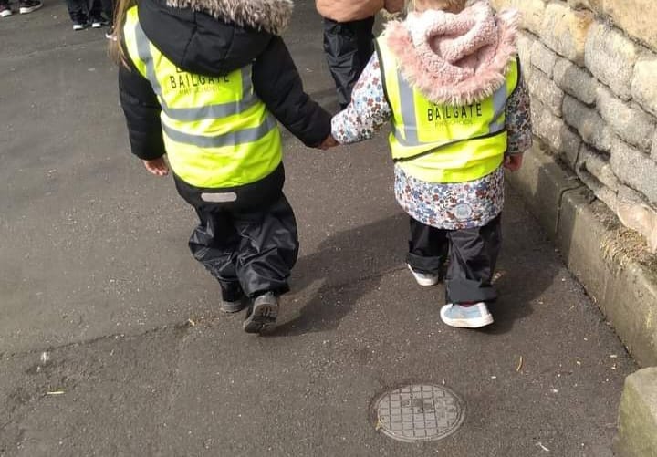 BailPreschool's tweet photo. We had a lovely morning at the park!

We put up a tent, had a picnic for snack time, played in the trees and used the climbing equipment.

One little boy made a little fire from sticks and we found a huge worm! 🪱

#bailgatepreschool  #earlylearning #outsideplay #outsidelearning https://t.co/TuzWcYxuzm