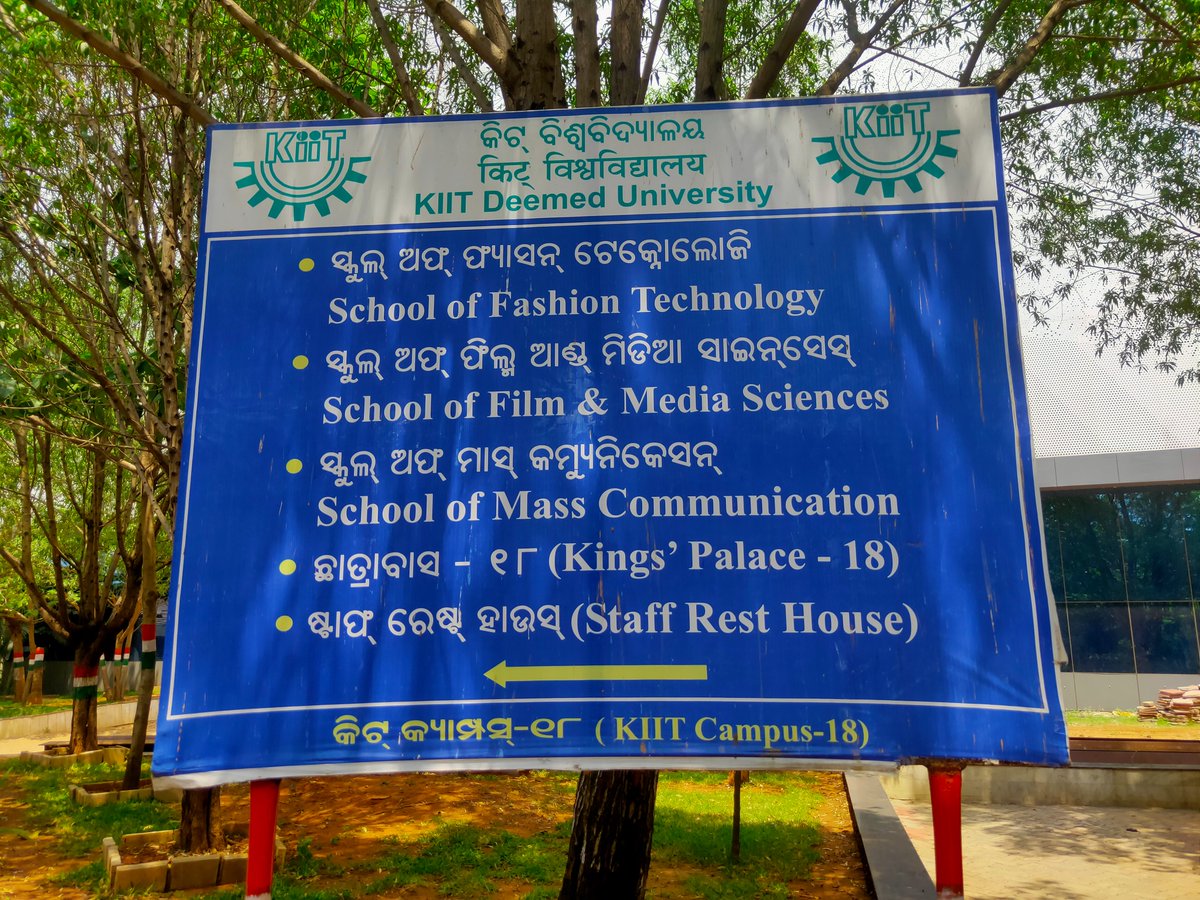 FluenceTechA's tweet image. Impact of Digital Marketing on the Fashion Industry!!
A #digitalawareness workshop conducted by @fluencetechacademy in collaboration with @ksoft_bbsr in @kiituniversity on 27th April 2023.
#fluencetechacademy
#digitalamarketing
#kiituniversity
#fashiontechnology