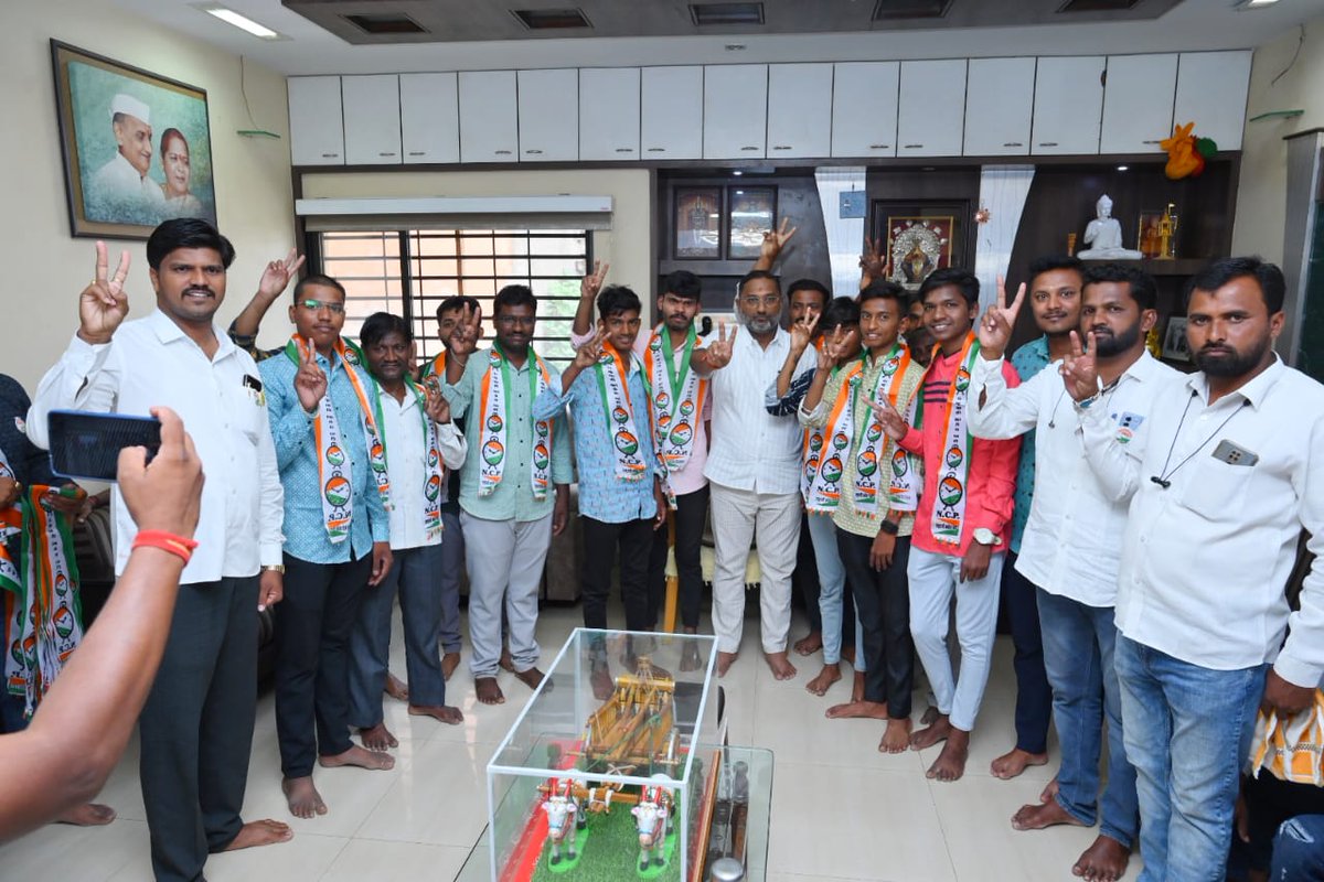 uttam_patil1's tweet image. मानकापूर येथील ग्रामपंचायत सदस्य संदीप बन्ने यांच्या नेतृत्वाखाली साम्राज्य युवा मंचच्या सर्व पदाधिकाऱ्यांनी राष्ट्रवादी काँग्रेस पार्टी मध्ये प्रवेश केला.
#ncp #ncpspeaks #nipani #uttampatilnipani
#uttampatil #karnataka #ncpkarnataka #assemblyelection2023
#karnatakaelections2023