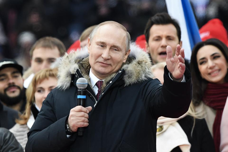 DZumaSambudla's tweet photo. This Fake Freedom Some Of Y'all Were Celebrating Yesterday...You Forgot Thank Russia And President Putin For Helping Us Educate, House, Train And Arm Our Cdes When Other Countries Like Your Favorite Israel Were Supporting The Apartheid Government!!! https://t.co/AZkQZJRUw5