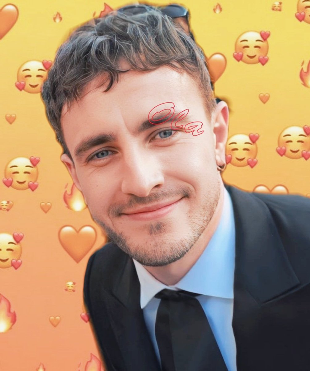 Mrs_Fimmel's tweet image. angel face devil thoughts 🥰😈 #paulmescal #mescalgasm dope af Paul Mescal