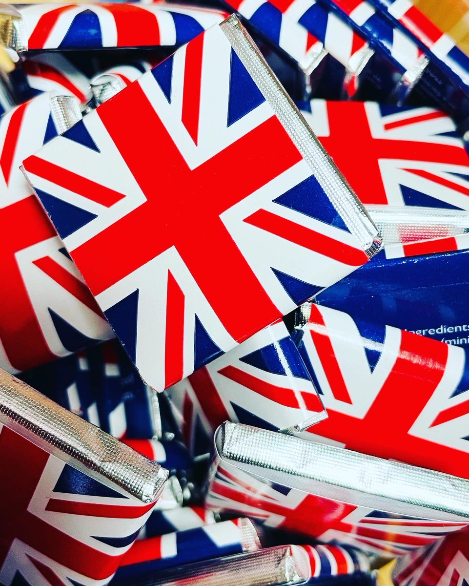 SweetThingsB46's tweet photo. 💂🇬🇧Coronation Sweets in the shop 🇬🇧💂
Perfect for your celebrations 🎉
#coronation #itscoronationday #luckybags #sweetcones #queensguards #unionjack #coronationsweets #KingCharlesIII #KingCharlesIIICoronation https://t.co/S3Fyu71fDK