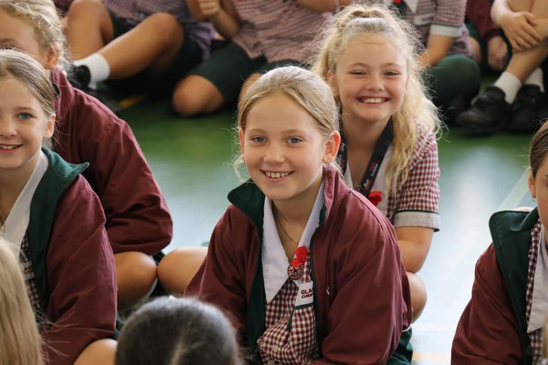 YoungVeteransAU's tweet photo. Thanks to our Young Veterans volunteers for speaking to Glasshouse Christian College about ANZAC Day #anzacday #anzacservice #lestweforget #weshallrememberthem #glasshousechristiancollege https://t.co/bIwWT5NnrO