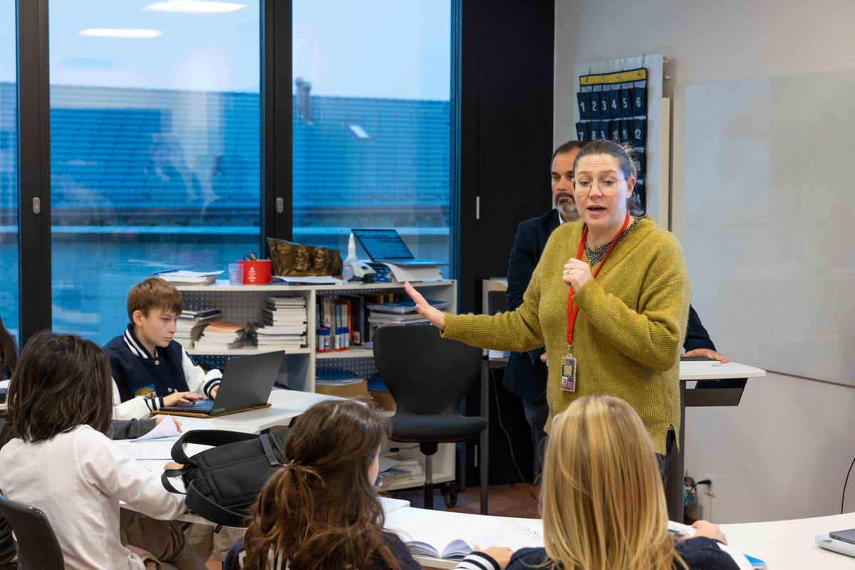 #Joboffer we are looking for a Teacher of Geography to join our team🌍

Is there a better place than the Swiss Alps to teach Geography?

Find out more and apply ➡ beausoleil.ch/en/article/202…

#BeauSoleilStaff #geographyteacher #hiring