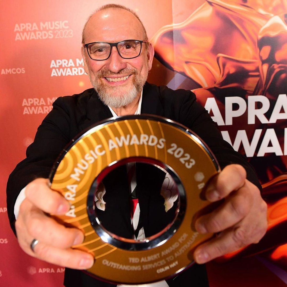 KateCeberano's tweet photo. An incredible night of music and celebrating Aussie artists :) so proud to be a part of this industry  
@APRAAMCOS @ColinHay @leerogers1234 https://t.co/siv2RWlZgs