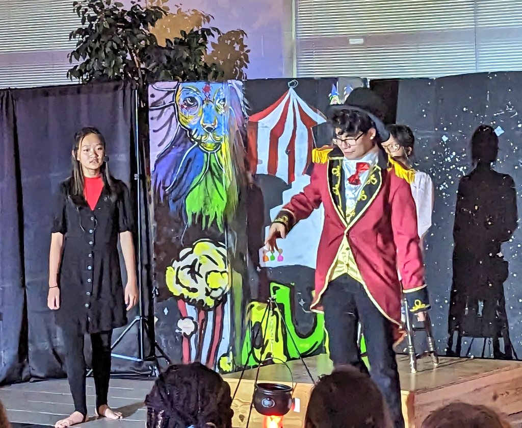 BaggettBrooks's tweet photo. Amazing performance by the @Northbrook_MS Drama Club for their original comedic performance "Come to the Circus." Thank you @TeamBorck for an awesome show and for coaching these amazing kids! https://t.co/uiKuzGXHCY