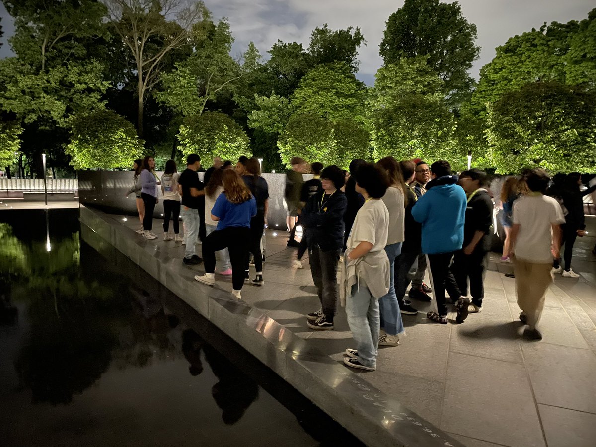 Last stops of the day were the Vietnam, Lincoln, and Korean Memorials! Wow, what a day. I’m logged at 27,500 steps and 10.2 miles for the day. Last day tomorrow!