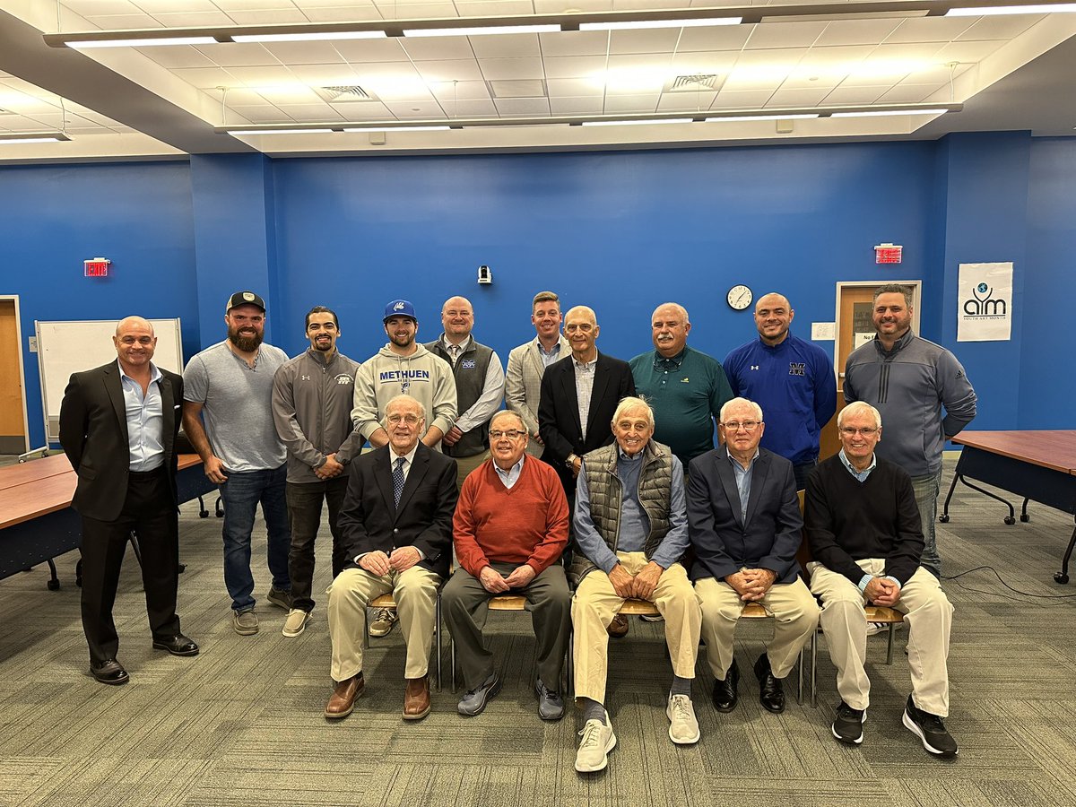 methuensports's tweet photo. Tonight we welcomed Author Garret Shetrawski to Methuen High School to share the story of Marine Andrew Haldane. We ahad 15 former Haldane Award Winners included a winner from the 50’s, 60’s, 70’s, 80’s, 90’s, 00’s, 10’s - A great night to honor the Greatest Marine of All Time! https://t.co/0kNaNHwIb1