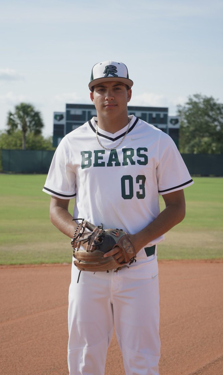 PRHSBaseball_'s tweet photo. Celebrated our SENIOR tonight @ordonezjr3 🎉🎉🎉

Good luck in all your future endeavors, Leo! You are such an asset to this team!⚾️🙌🏻👏🏼

Once a Bear, always a Bear!💚🐻

@PalmettoRidgeHS https://t.co/Rv5ixwJsI4
