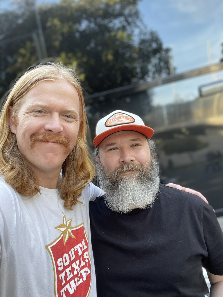 Dumper Jones tweet media