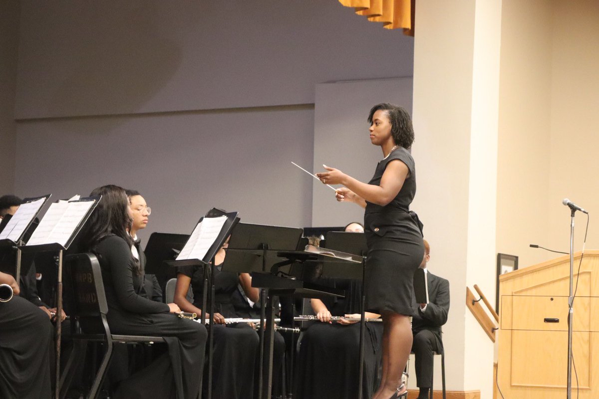 UAPBM4's tweet image. It’s an honor to have one of our own, Retired Captain Shonda Holder, come home to earn her master’s degree. She chose to come home and conduct her home band to complete her master’s degree! We are so proud of you and your accomplishments! #UAPB #UAPBBand #UAPB150