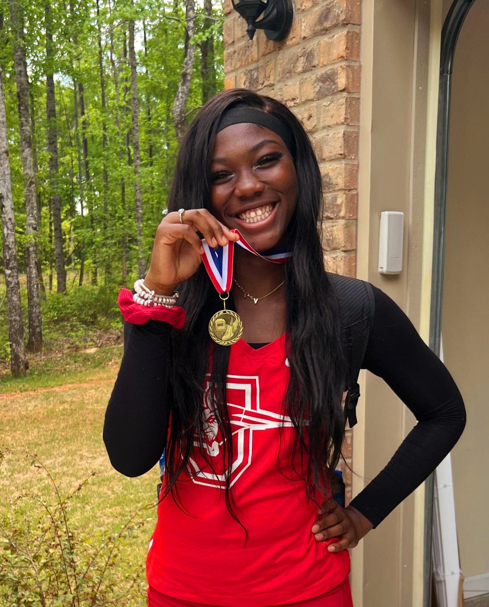 Ariyah Burke tweet media