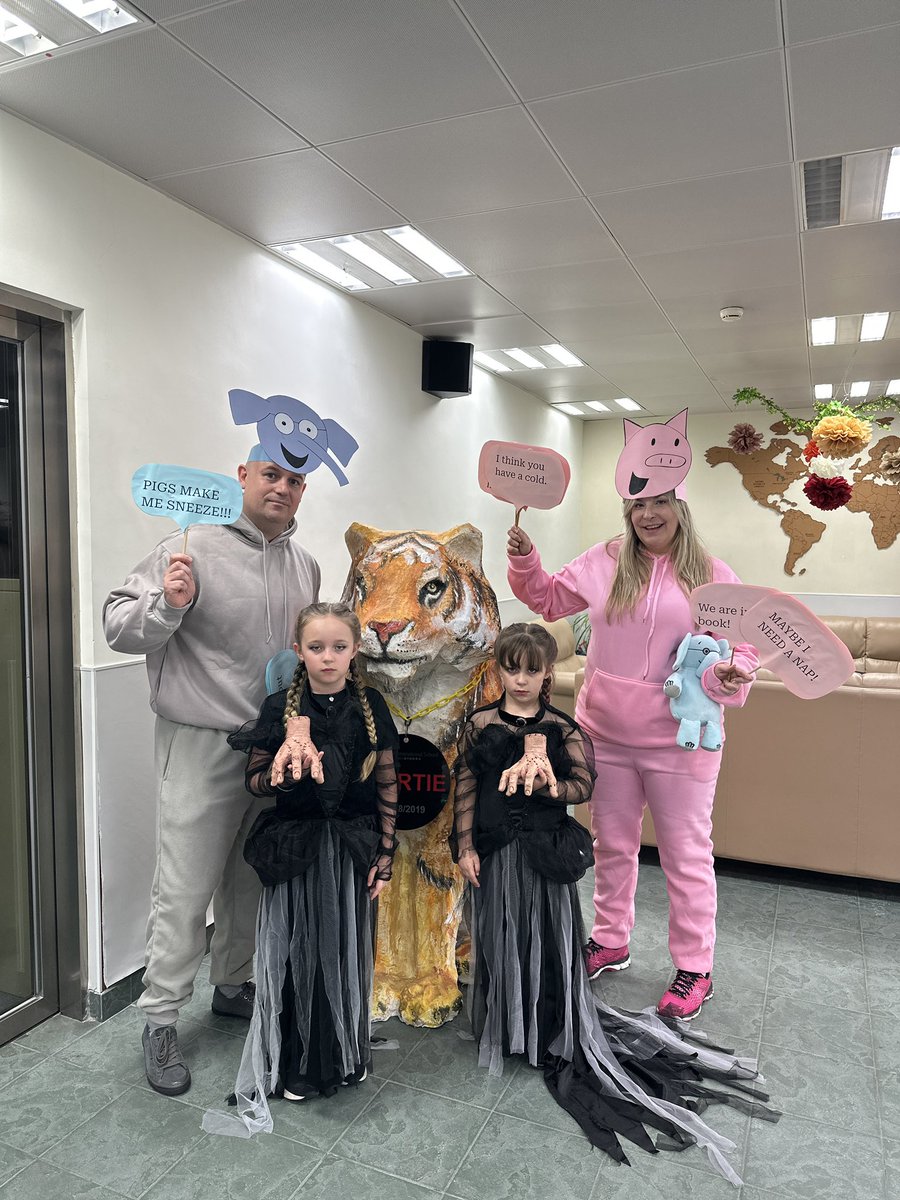 Whitney Elliott tweet media