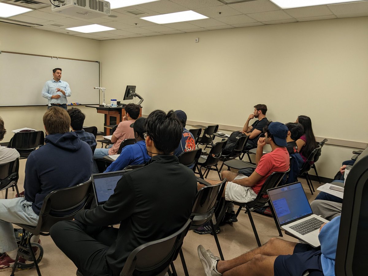 KorokRay's tweet image. Thanks to @GideonOPowell for speaking in my #Bitcoin class about mining stabilizing the Texas grid!  Lots of insights about balancing intermittent loads from renewable sources like wind in West Texas.