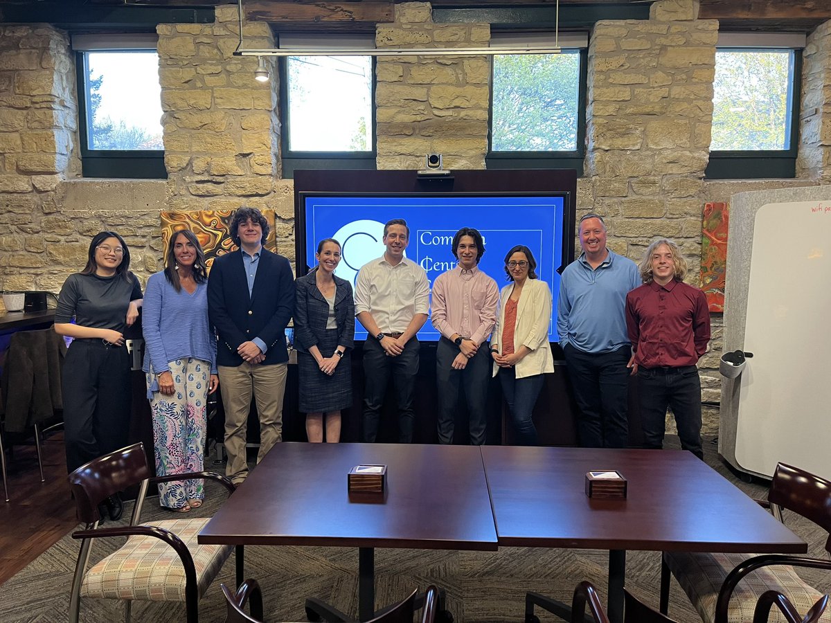 INCubatorBHS's tweet image. Great presentation and MVP tonight by @CCCoactive held @Interiors4 in Batavia. Thanks to @BPS101 Dr.Newkirk for the support!