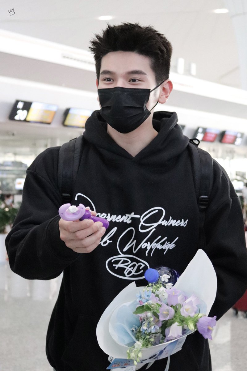 🌟27.04.2023✨ HGH🛫

🙏🏻Cr. ·集间屿雀 
#เหยาฉือ #Yaochi #姚弛
#updateyaochi #Zeawo