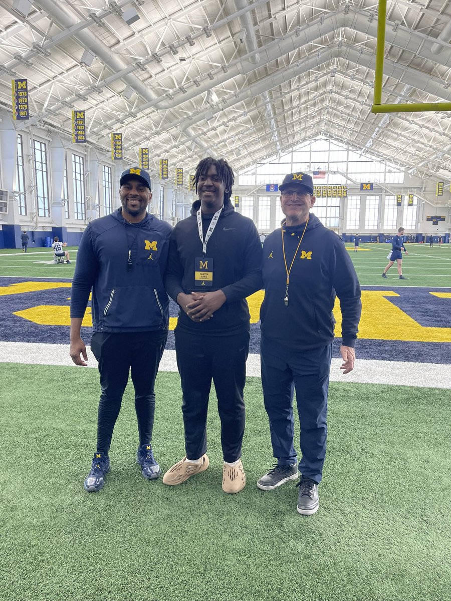 Had a great time at University of Michigan today!! 〽️〽️ Thanks for having me! <a href="/Coach_SMoore/">Sherrone Moore</a> <a href="/MHart2032/">Mike Hart</a> <a href="/CoachNGilbert/">Nick Gilbert</a>