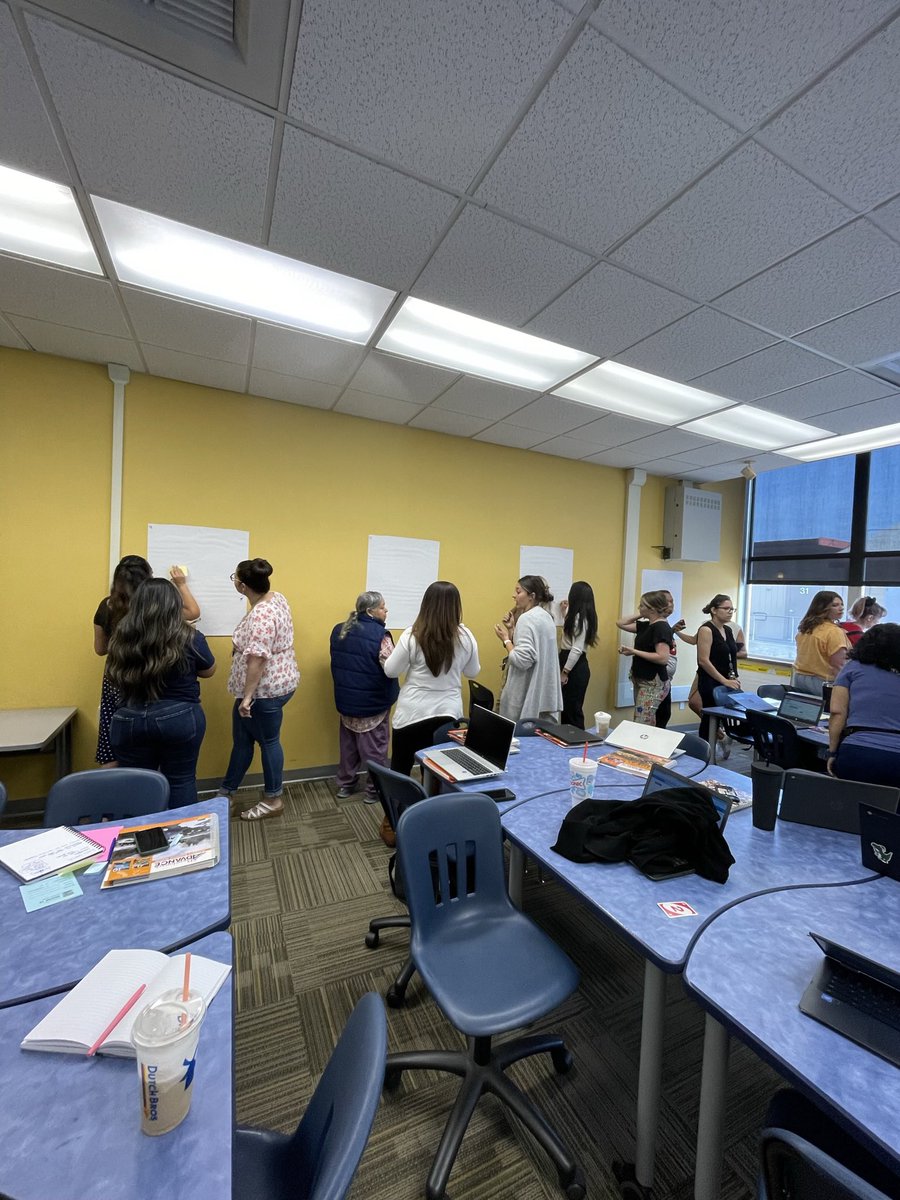 DamianVlsqz13's tweet photo. We kicked off our Late Start with another math task from Building Thinking Classrooms. The engagement and conversations were amazing! This time I yelled βChicken, chicken!β as a signal to pass the writing utensil around their visibly random groups.
#TeamLongfellow π€© https://t.co/YBqwwNsP8q