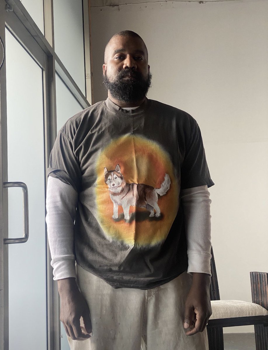 staygroundead's tweet photo. Kanye West at the Yeezy casting in LA today (2023) https://t.co/qPkwkXoP96
