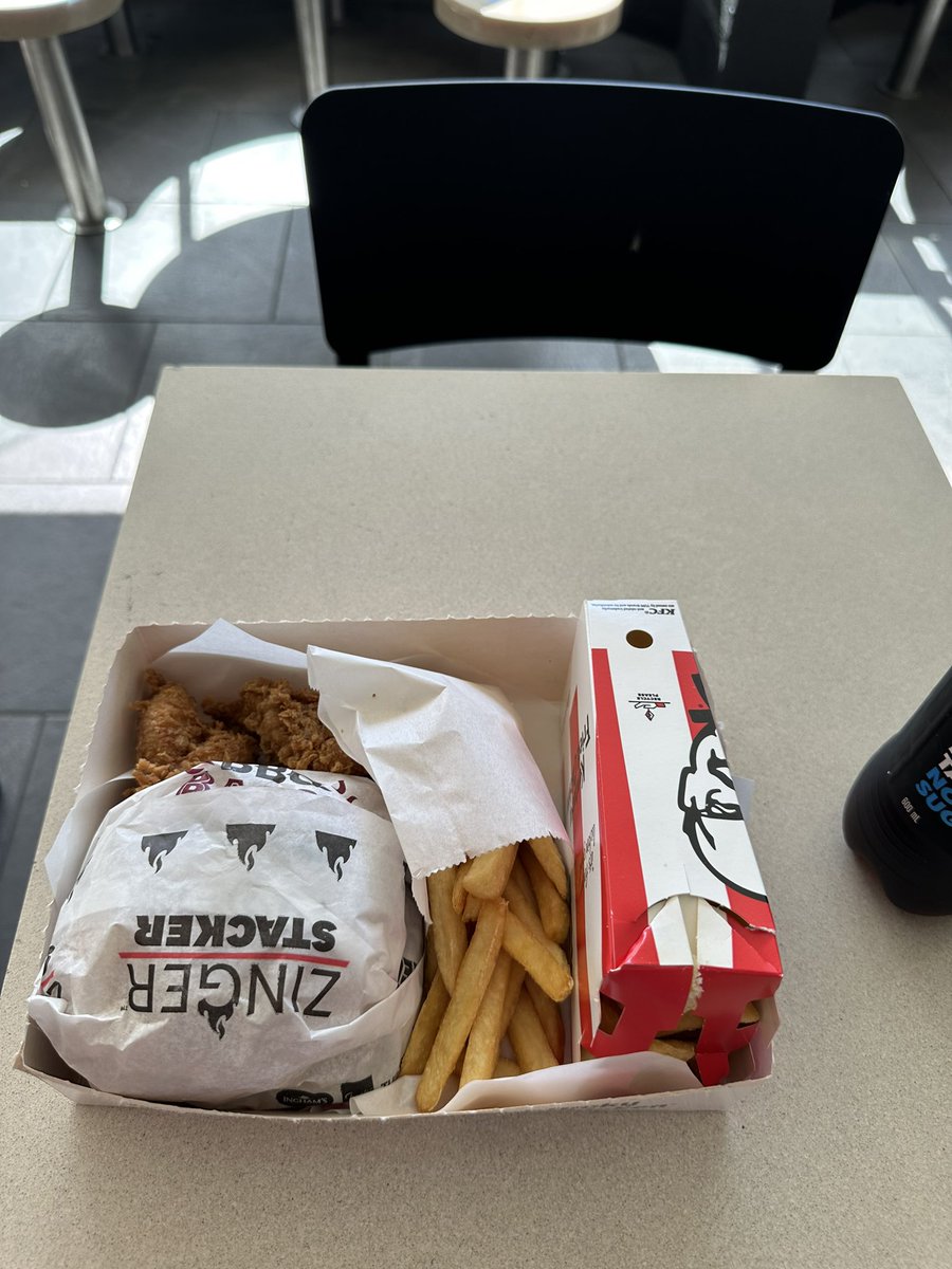 Aus_fn's tweet image. Zing on blokes
#zinger #kfc #Stacker
