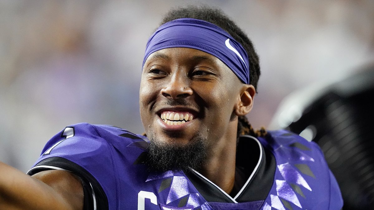 Round 1, Pick 21: <a href="/chargers/">Los Angeles Chargers</a> select <a href="/TCUFootball/">TCU Football</a> WR Quentin Johnston!

nfl.com/prospects/quen…

📺: 2023 #NFLDraft on NFLN/ESPN/ABC
📱: Stream on NFL+