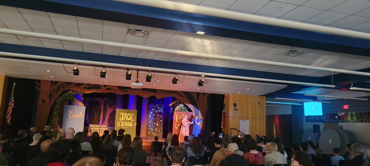 There are a lot of talented theater programs in #WeAreGCISD but....(im biased) @RuddMartinGMS theater has to be the BEST!! What a Show!!!! Bravo 👏 Bravo 👏 <a href="/GrapevineMiddle/">Grapevine Middle</a> #PonyProud