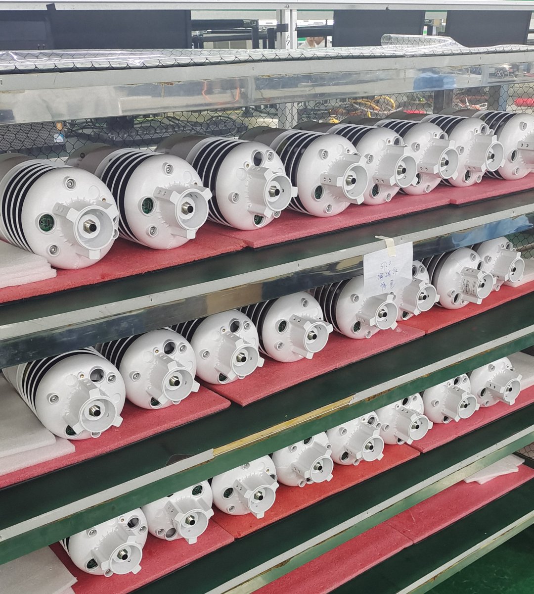 seeedstudio's tweet photo. #OpenManufacture A new batch of our #SenseCAP ONE S700 7-in-1 Compact Weather Sensor on the product line: ready for packaging and shipping out!
👉https://t.co/Q2xxRjYtKv https://t.co/olWGdFzRvm
