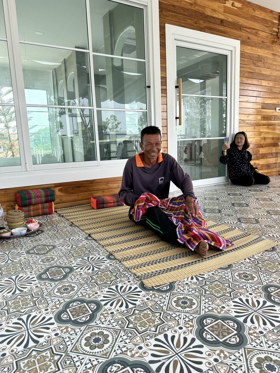 WhiteBridgeCafe's tweet photo. The blessing ceremony for the cafe begins! https://t.co/8FAfo79B98
