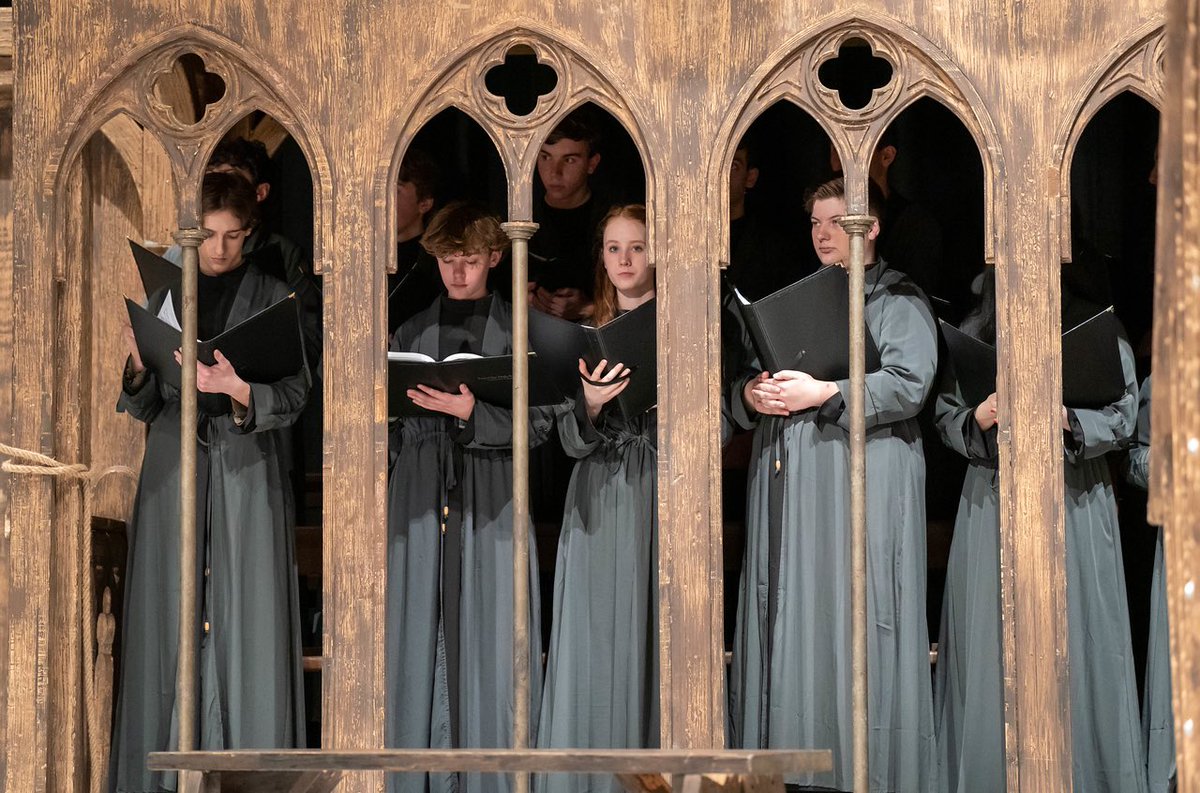 Miss Christa Schimitsch tweet media