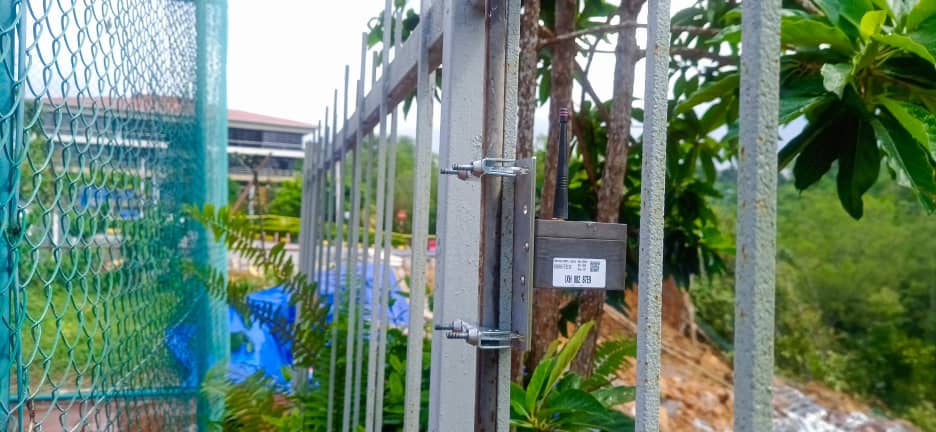 JKR Malaysia Rasmi (@ipjkr_official) on Twitter photo Kemaskini 28 April 2023 jam 10 pagi, tapak kejadian tanah runtuh di hadapan Akademi SPRM Kuala Lumpur;
Early Warning System (EWS) telah dipasang di 6 lokasi, baki 4 lokasi akan dipasang selepas kerja sheetpile selesai.
#JasaKepadaRakyat
<a href="/AlexNantaLinggi/">Alexander Nanta Linggi</a>
<a href="/MOWorks/">でやんす</a>
<a href="/irahmadredza/">Ahmad Redza Ghulam</a> Kemaskini 28 April 2023 jam 10 pagi, tapak kejadian tanah runtuh di hadapan Akademi SPRM Kuala Lumpur;
Early Warning System (EWS) telah dipasang di 6 lokasi, baki 4 lokasi akan dipasang selepas kerja sheetpile selesai.
#JasaKepadaRakyat
<a href="/AlexNantaLinggi/">Alexander Nanta Linggi</a>
<a href="/MOWorks/">でやんす</a>
<a href="/irahmadredza/">Ahmad Redza Ghulam</a>