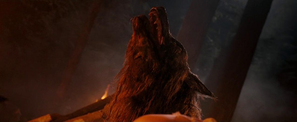 FinalDude78's tweet photo. She ate up this scene 🐺🌕🩸 https://t.co/3TISgYm4Vw