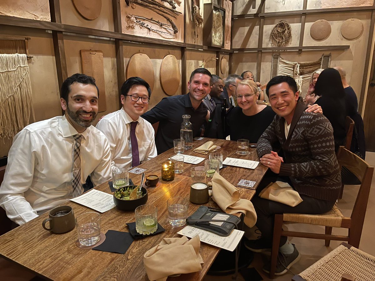 3 hours later…Good times with great minds! 🧠 Dinner 🍲 with visiting #RadOnc prof - Dr. Sarah Hoffe - diving deep into leadership — all while cracking jokes and sharing stories. Excited for more tomorrow! 😄🩺 #MedLife #Leadership #medtwitter @RushMedical