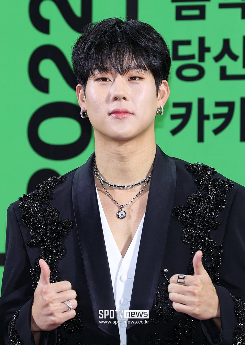MonstaXmas21's tweet photo. [단독]몬스타엑스 주헌, 5월 말 솔로 데뷔…데뷔 8년 만
https://t.co/jHYOzhrd3g
#몬스타엑스 #MONSTAX #MONSTA_X @OfficialMonstaX #몬엑 #주헌 #JOOHONEY #이주헌 #솔로 https://t.co/d3oT7PxJLB