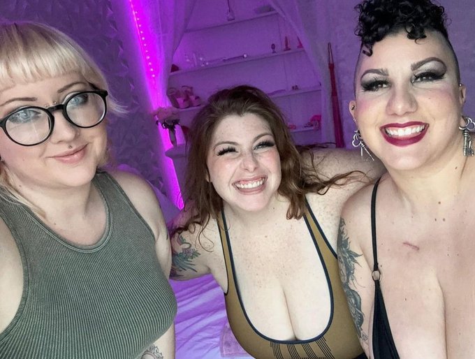 3 of the hottest babes in 1 room. @megan__daw @princessdandyx  #curvy #bbw #ContentCreator https://t<a class="tags" target="_blank" title="On Twitter" href="/?out=eyJ0eXAiOiJKV1QiLCJhbGciOiJIUzUxMiJ9.eyJpYXQiOjE3MjE0NDA0NjYsImlzcyI6InR3cG9ybnN0YXJzLmNvbSIsIm5iZiI6MTcyMTQ0MDQ2NiwiZXhwIjoxNzUyOTc2NDY2LCJyZWRpcmVjdF91cmwiOiJodHRwczovL3R3aXR0ZXIuY29tL21lZ2FuX19kYXcifQ.iaJFUZdA_kzdO0PPHpD8_2o5FwZnDhyVH300926pZFGpu2ytloAAR2BaV2WbXeH625uFO72iHKEtShh7DPo2GA">@megan__daw</a><a href="/tag/curvy"class="tags"><span>#curvy</span></a><a href="/tag/bbw"class="tags"><span>#bbw</span></a><a href="/tag/contentcreator"class="tags"><span>#contentcreator</span></a>