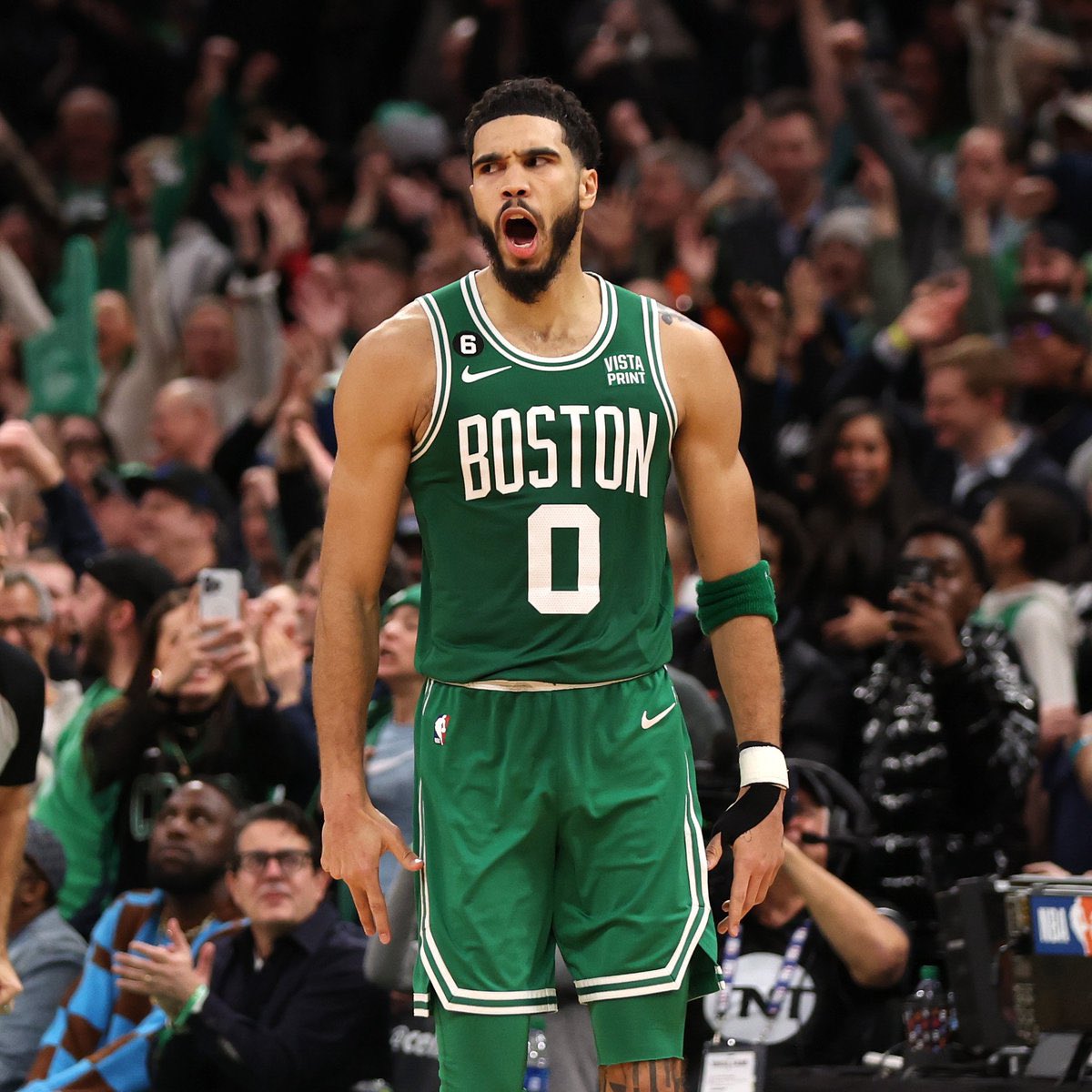 WhistleSports's tweet photo. PHILLY VS BOSTON

Who you got? https://t.co/ZR89IycMG8