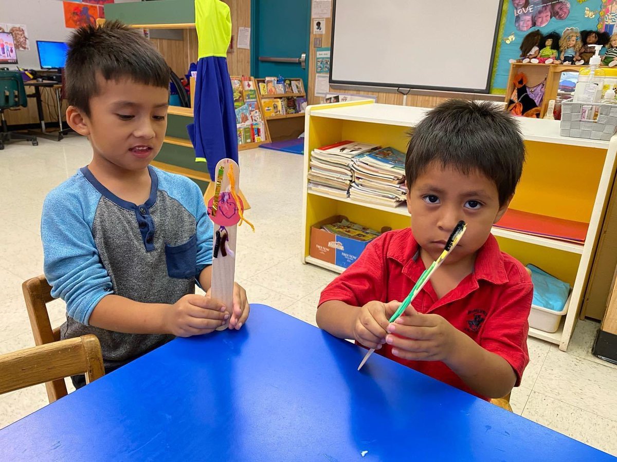 mdcps_prekese's tweet photo. Family Friday in Ms. Reyes’ class! They worked hard making family puppets 👨👩👧👦❤️
#ecw #learningthroughplayeveryday @floridacityes https://t.co/o8cUw3hRRW